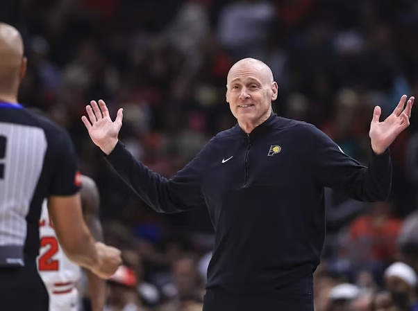 NBA直播比赛前瞻:步行者vs雄鹿——首轮之战即将打响,谁能拔得头筹？