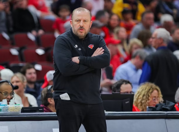 NBA直播季后赛前瞻:尼克斯vs活塞——阵容预测、球队动态与状态解析