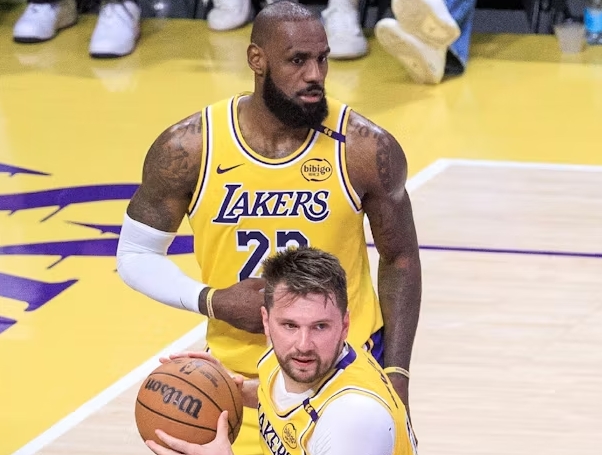 NBA直播季后赛前瞻:湖人vs森林狼 —— 比赛预测、球队动态与状态解析