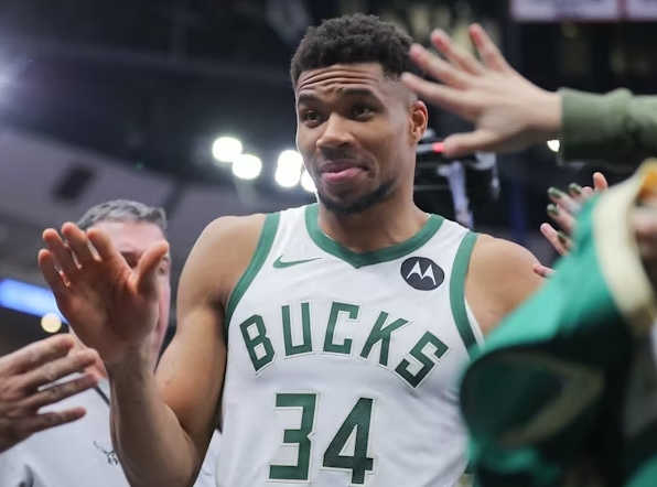 NBA直播比赛前瞻:雄鹿队vs步行者队-G3阵容预测、球队新闻与状态分析