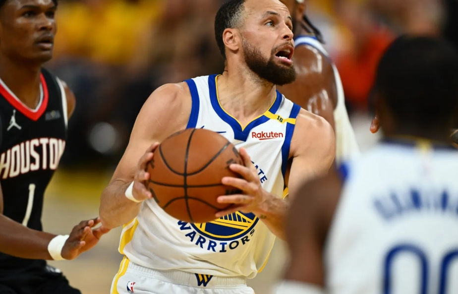 NBA直播赛后情书:库里带领勇士缺少巴特勒的情况下战胜火箭队