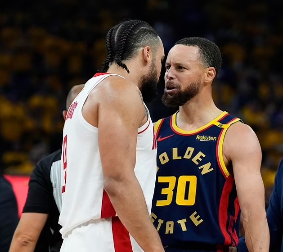 NBA直播赛后情书:巴特勒复出，勇士109-106险胜火箭